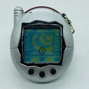 Tamagotchi Connection V3 silver black Bandai Wiz 2004 New Battery - Foto 1 di 8