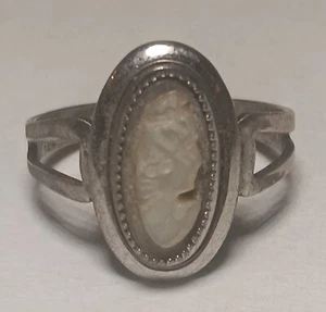 Anillo vintage Sarah Coventry de plata de ley y abulón talla 8 1/2 - Imagen 1 de 7
