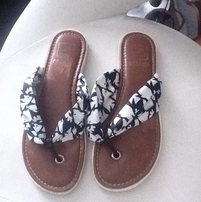 SPERRY TOP SIDER WOMEN'S FLIP FLOPS THONG WHITE / NAVY BLUE SIZE- 6-6.5 - Image 1 of 4