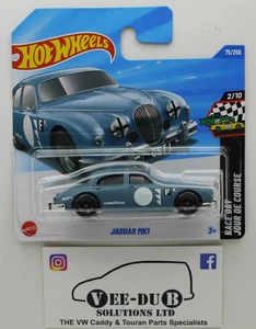 Tarjeta corta Hot Wheels Jaguar Mk1 azul mate Hotwheels 2025 JBB58 NUEVA día de carrera - Imagen 1 de 1