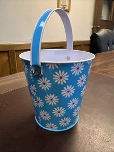 VTG Pressed Metal Tin Litho Toy Bucket/Pail Party Favor/Candy Dish Blue Daisies - Picture 1 of 19