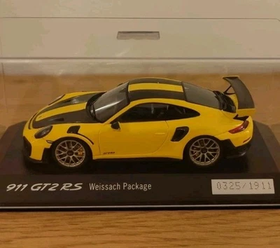 Spark 1:43 Porsche 911 992 GT2 RS Weissach giallo nero *raro* - Immagine 1 di 4