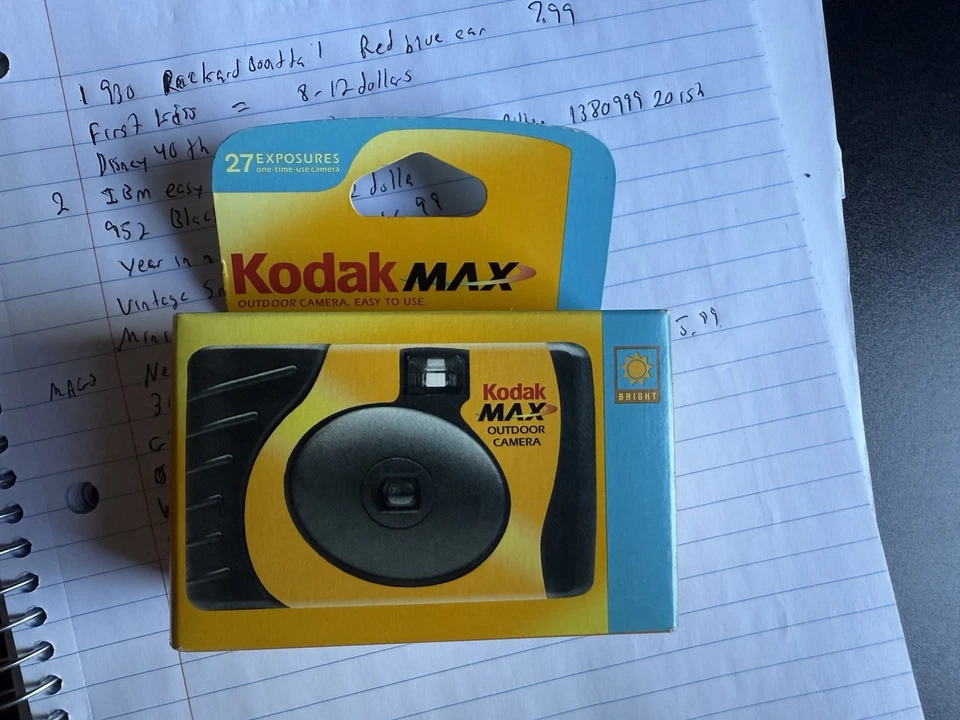 Sealed KODAK MAX OUTDOOR Camera 27 Exp Single Use Disposable  Exp Date 4-04 - Image 1 of 1