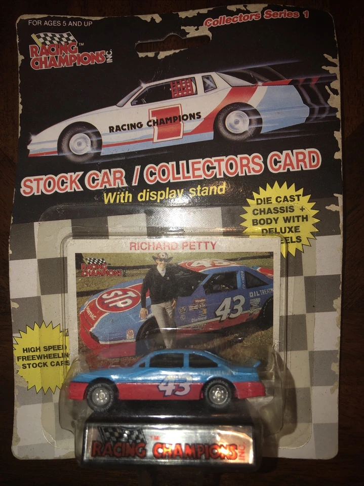 Racing Champions Stock Richard Petty #43 Azul/Vermelho Escala 1/64 FRETE GRÁTIS - Imagem 1 de 1