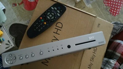 decoder sky usato dolby digital con telecomando  - Bild 1 von 2