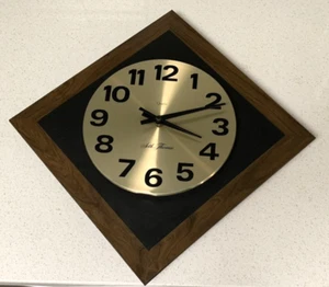 Vintage MCM Seth Thomas Midtown Panel Wall Clock Works Well 1960's - Picture 1 of 4