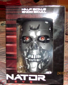 NEU! Loot Crate Exclusive Terminator Genisys Half Scale Endo Skull by Chronicle - Bild 1 von 2