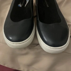 Kenneth Cole Kathy Leather Sneakers - Picture 1 of 9