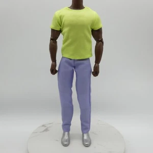 Ken Signature Looks 25 Muñeca Conjunto Neón Camisa Púrpura Pantalones Musculosos 2024 HRM17 - Imagen 1 de 21