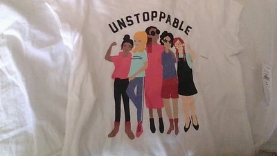 Camiseta Slv Curta "UNSTOPPABLE" Algodão Gráfico GAP KIDS NOVA COM ETIQUETAS Tamanho XS (4-5) - Imagem 1 de 4