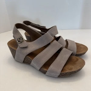 Dansko Stacey Wedge Sandals Taupe Glazed Gray Suede Strappy Women’s Size 40 - Picture 1 of 13