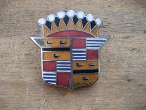 1948 1949 CADILLAC TRUNK LID CREST EMBLEM BADGE-NICE PIECE - Picture 1 of 16
