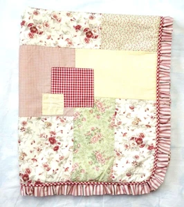 Baby Martex Blumen Patchwork Decke Quilt Rüschen rosa grün Cottagecore Chic - Bild 1 von 11