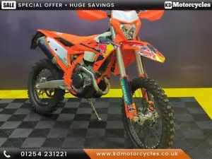 KTM 450 EXC-F CHAMPION EDITION 2025 ENDURO OFF ROAD BIKE MASSIVE SAVING - Picture 1 of 19
