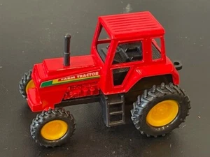 1/32 Motorized Pull and Go Red Farm Tractor - Picture 1 of 2