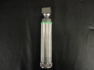 Welch Allyn Rechargeable Fiber Optic Laryngoscope Handle, 3.5 V Welch Allyn Mode - Picture 1 of 6