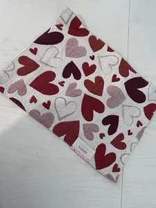 NWT Valentine's Day Heart Placemat Red Pink White Embroidered 13" x 18" - Picture 1 of 5