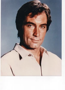 P320/4   Foto (20 x 25 cm)  TIMOTHY DALTON - Bild 1 von 2