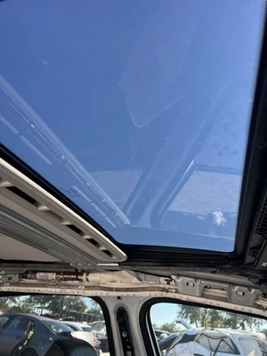 Volkswagen Passat 2012-2018 OEM techo corredizo techo corredizo ventana vidrio - solo vidrio Foto 1 de 4