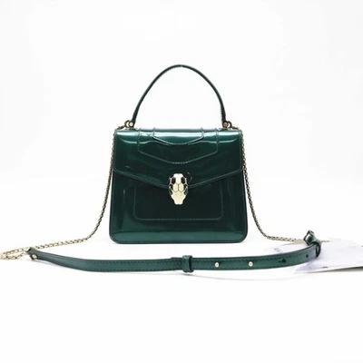 Bolso de hombro Bvlgari Serpenti Forever charol asa superior bandolera cadena Foto 1 de 4