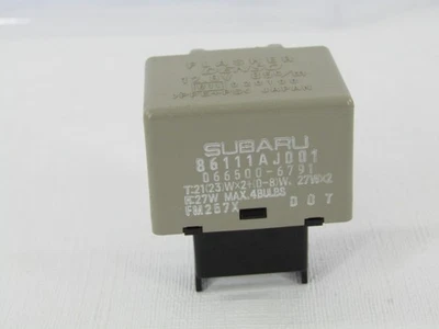 Módulo de relé intermitente de advertencia de peligro Subaru Outback 2010-2014 86111AJ001 OEM Foto 1 de 4