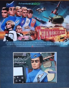 Exhibición fotográfica firmada por Shane Rimmer 14x11 THUNDERBIRDS CERTIFICADO DE AUTENTICIDAD - Imagen 1 de 1