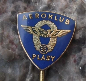 Vintage Plasy Aerodrome Airfield Flying Club Aeroklub Members Wings Pin Badge - Picture 1 of 3