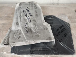 Samsung QN75Q80D TV-Ständer - 2 Stück (BN96-54838J / BN96-56760A) - Neu - Bild 1 von 2