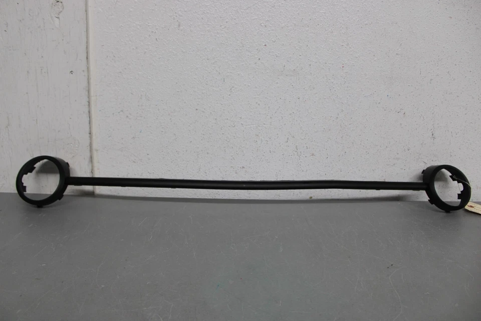 2001 2005 VOLKSWAGEN BEETLE FRONT BUMPER FOG LIGHT TRIM Foto 1 de 4