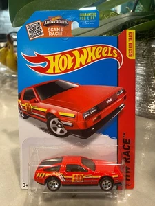 2015 Hot Wheels DMC DELOREAN #184 rosso - HW Race Track Aces - 1:64 - Foto 1 di 1