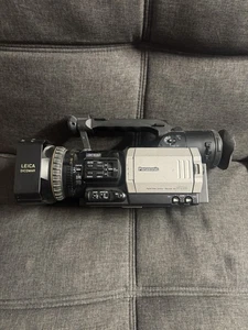 Videocámara profesional Panasonic AG-DVX100P / Leica Dicomar - Imagen 1 de 15