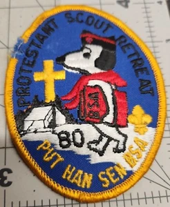 Protestant Scout Retreat Patch Put Han Sen 1980 Featuring Snoopy In Red Scarf - Picture 1 of 4