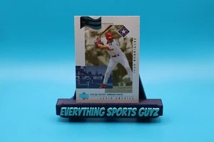1999 Upper Deck - Foreign Focus Ivan Rodriguez #243 Puerto Rico HOF - Picture 1 of 2