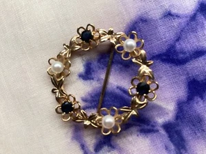9ct Gold Sapphire and Pearl brooch - Picture 1 of 7