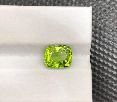 Piedra preciosa de peridoto natural de 3,80 quilates verde manzana corte cojín facetado piedra suelta Foto 1 de 4