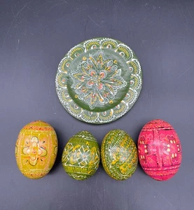 4 uova Pysanky con piatto espositore dipinto a mano arte popolare ucraina decorazione - Foto 1 di 16