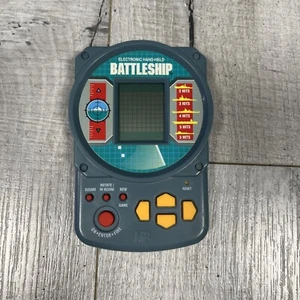 Vintage 1995 MB Electronic Handheld Battleship Game Milton Bradley Tested Works - Picture 1 of 10