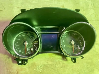 MERCEDES BENZ GLA 180 X156 SERIES 2019 SPEEDOMETER/INSTRUMENT CLUSTER - Image 1 of 4