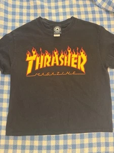 THRASHER MAGAZINE Camiseta Corta Llamas Negra Pequeña - Imagen 1 de 4