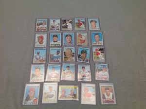 25 1967 Topps Baseball Cards in Sleeves - Picture 1 of 7