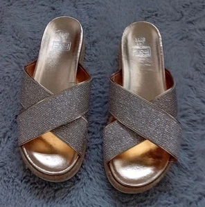 Gold Sparkly Sliders. Size 3 - Picture 1 of 6