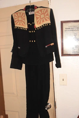 Vintage 1980s Componix Suit Bk/White Open Front Crop Jacket/pants and blouse - Image 1 of 4