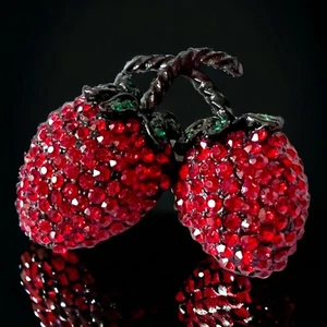 Weiße Erdbeere Brosche rot Strass Vintage Beeren Anstecknadel signiert 50er Jahre - Bild 1 von 8