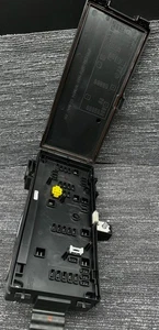 New OE 2008-2009 Dodge Ram 2500 3500 Fuse Box Housing V8 ; 68028001 - Foto 1 di 3