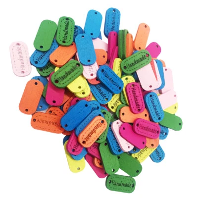 100x Hölzere Label Webetiketten Textiletiketten Knöpfe mit "Handmade" - Bild 1 von 4