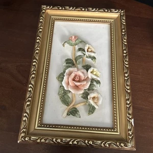 Capodimonte vintage ceramica italiana dipinta a mano? Fiori rialzati con cornice dorata - Foto 1 di 9