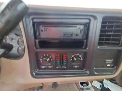 Interruptor selector de aire acondicionado usado se adapta a: camioneta Chevrolet Silverado 1500 2003 con manual de aire acondicionado Foto 1 de 4