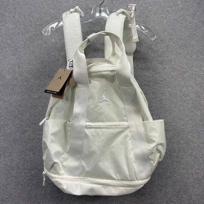 Nike Jordan Mochila 15" Alpha Bag Bookbag Vela Blanco Gimnasio Viaje Zapato Garaje NUEVO Foto 1 de 4