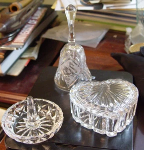 Kristall Ring Halter, Glocke & herzförmige Schmuckschatulle Set - Bild 1 von 4