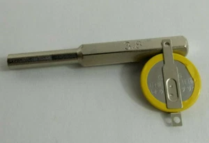 Embout tournevis Gamebit 3.8 mm + Pile sauvegarde CR1616 Game Boy Pokemon - Imagen 1 de 2